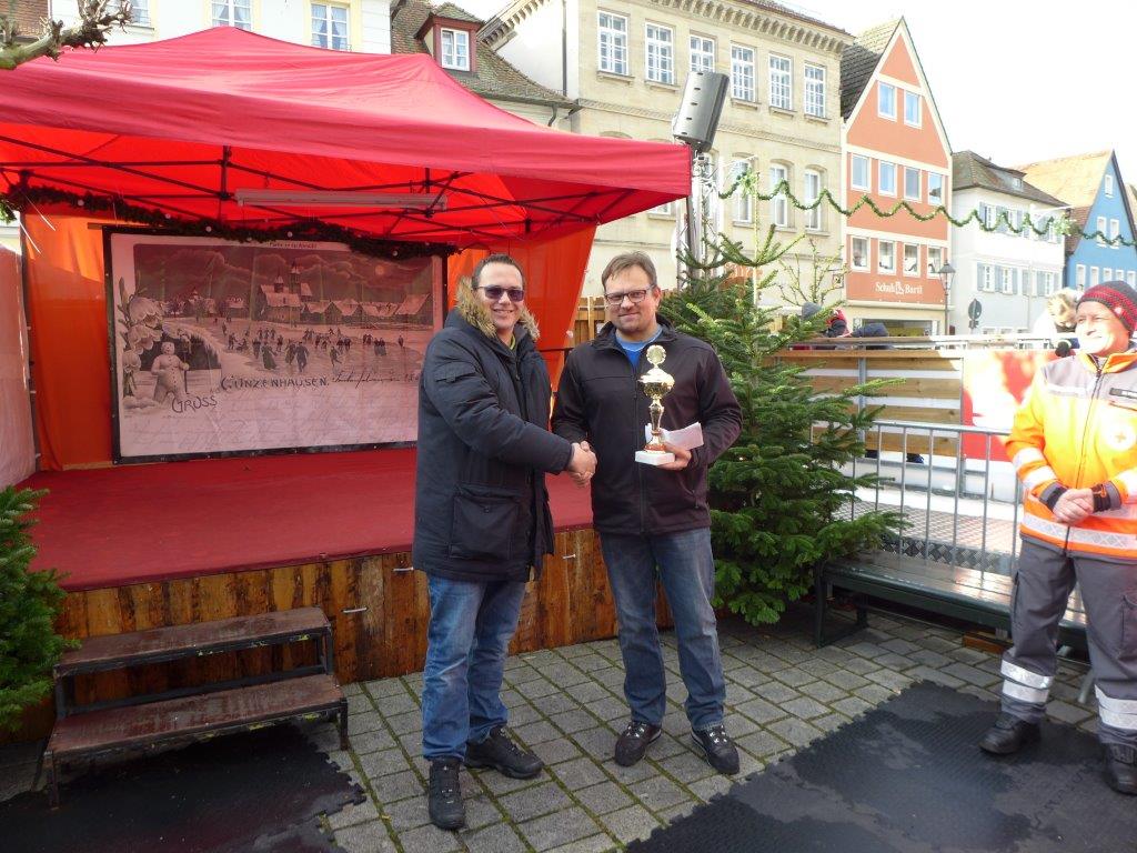Benefizturnier im Eisstockschießen auf der Eisbahn am 08.12.2018
